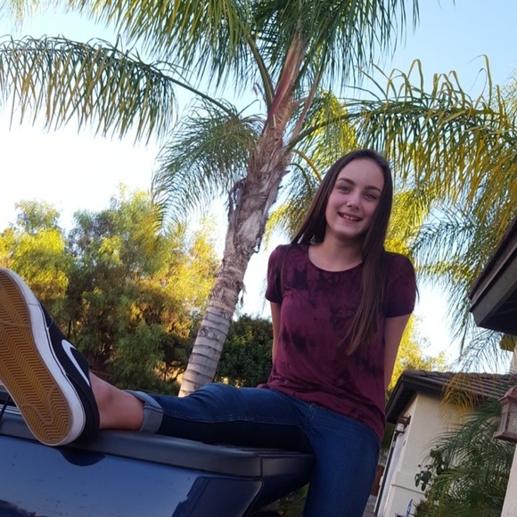 Meet your Posher, Alanis - Picture 4 of 4